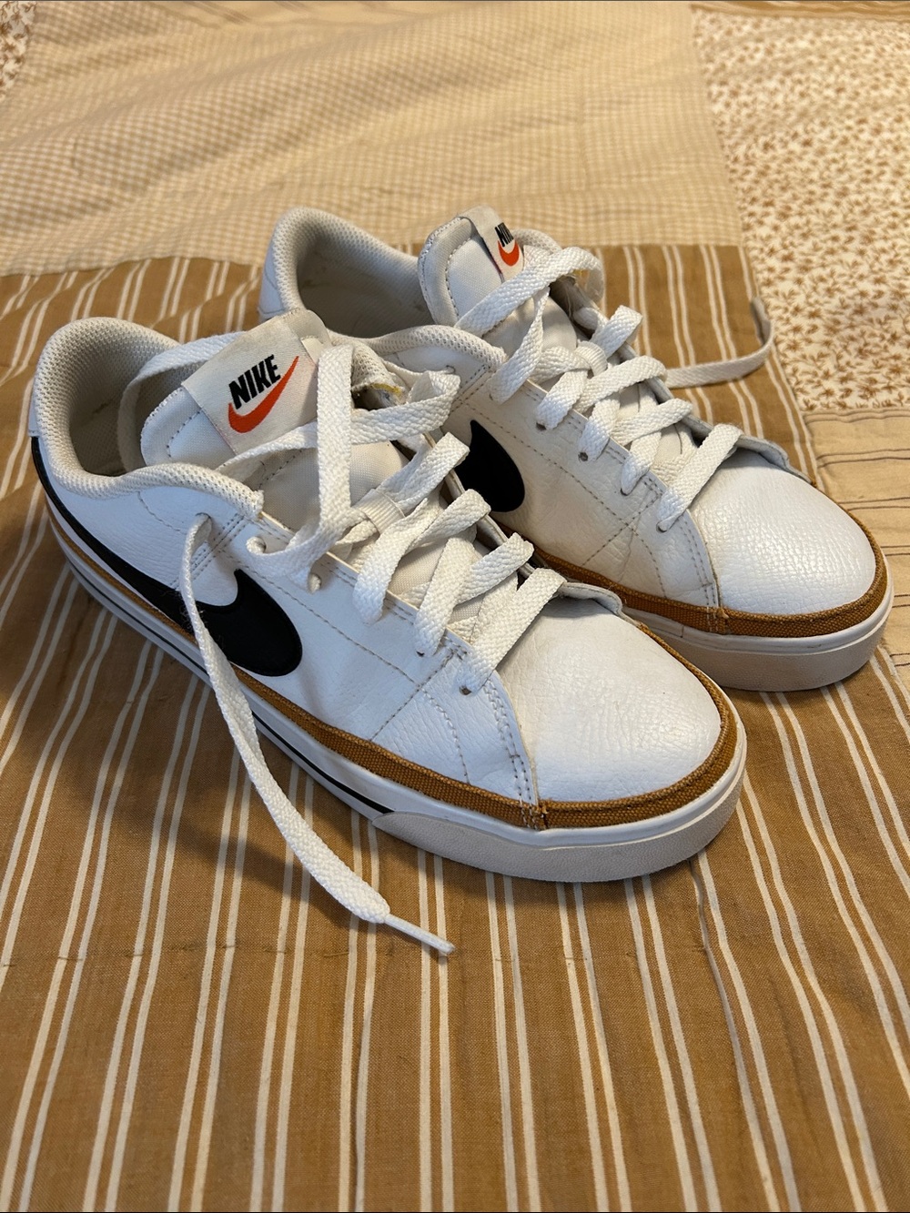 Nike court legacy tennis shoes white and black leather with tan accent size 8.5